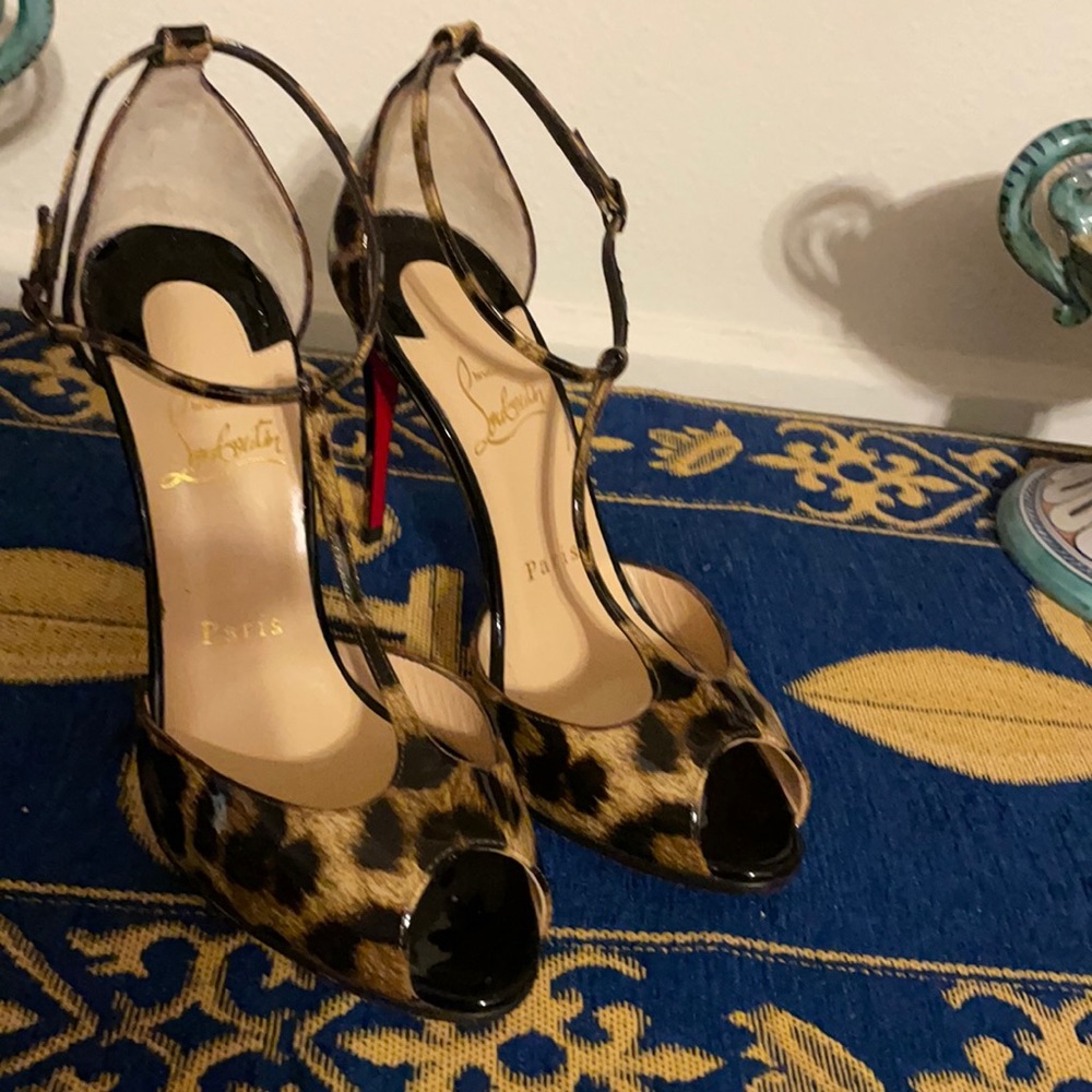 Christian louboutin leopard print T strap